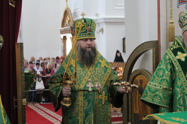 27-Божественная Литургия в Кресто-Воздвиженском соборе